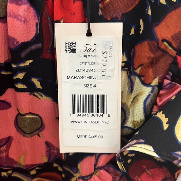 Cinq a sept size 4 Great with tights and heels. Only worn once. Originally $465 - Picture 4 of 4